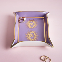 Jonathan Adler - Eyes Valet Tray Purple/ Gold 7 Jonathan Adler - Eyes Valet Tray Purple/ Gold -Högtider kampanj skarmavbild2022 04 01kl.15.19.01